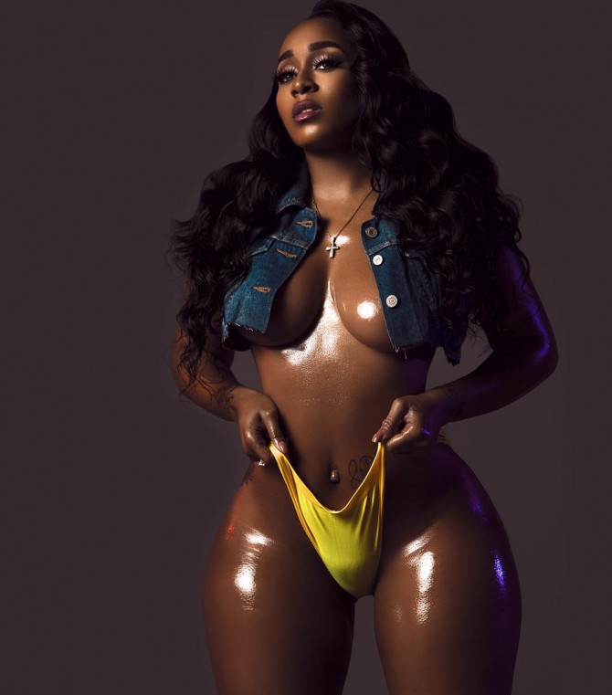 Cyrstal the Doll @crystal.the.doll: Super Viral – 2020 Photography