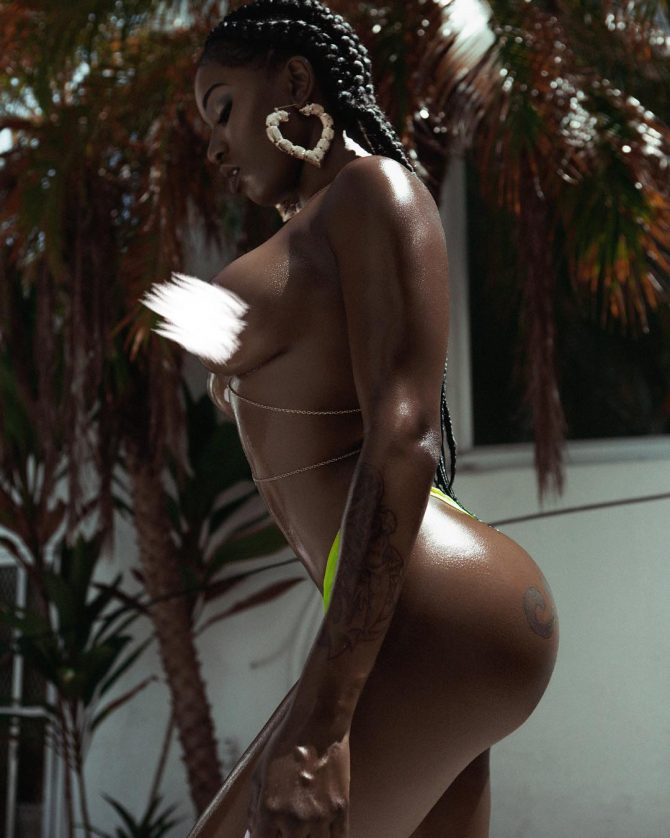 @pretty_innocent21 – Pic of the Day – 2020 Photography