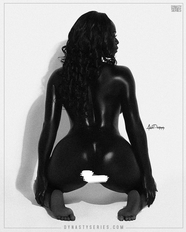 Kaylia @thisiskaylia: Black Out - Alcole Photography