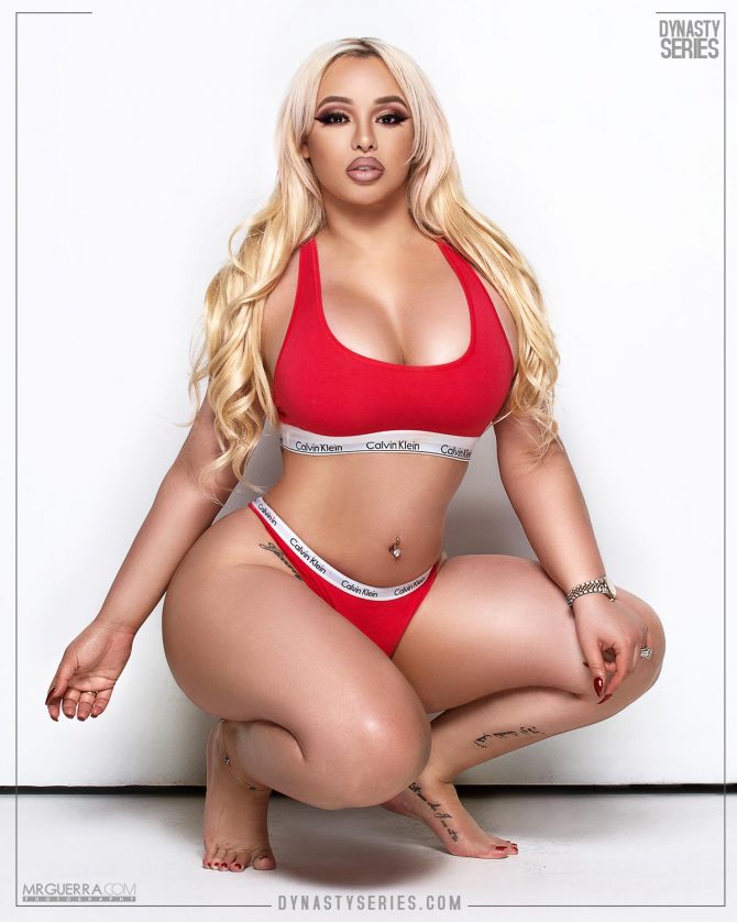 Ms. Curves: Ready to Work – Jose Guerra